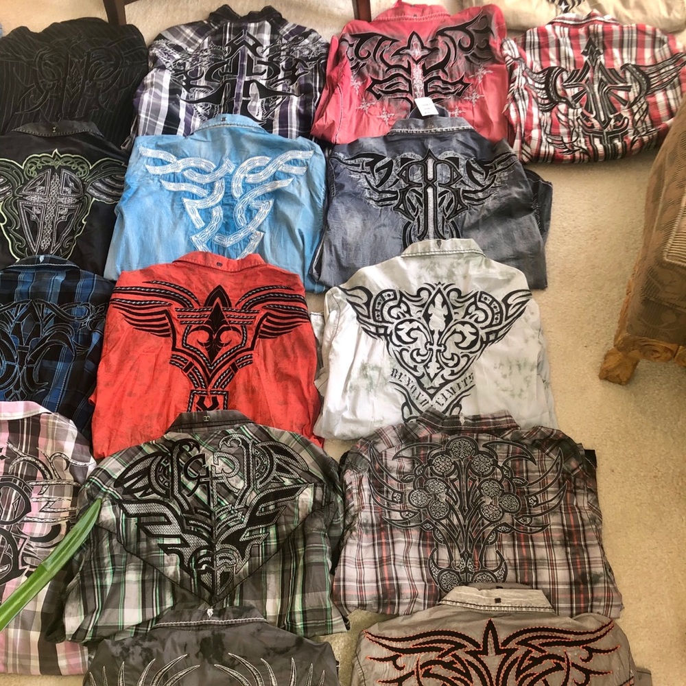 19 3xl Roar button shirts